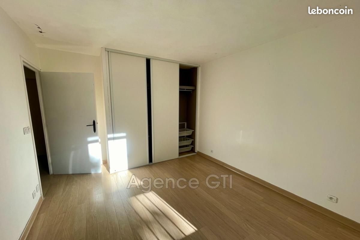 Appartement à louer, 51m², Hyères