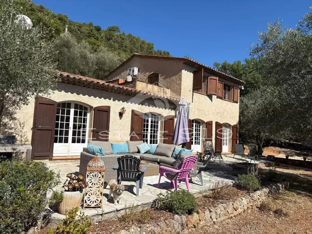 Maison à vendre, 136m², Spéracèdes