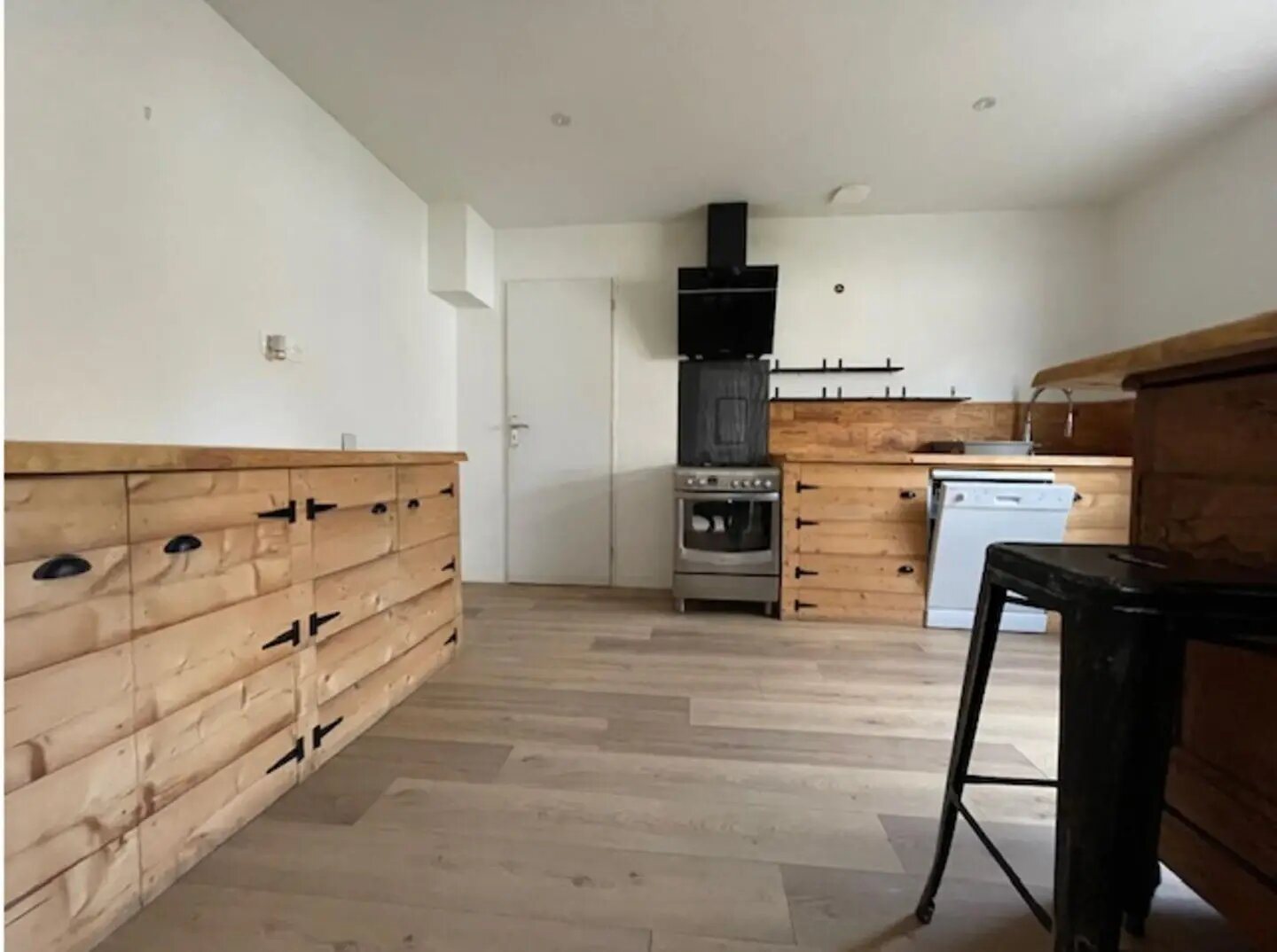 Maison à louer, 76m², Targon