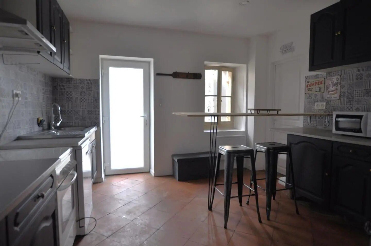 Maison à louer, 84m², Targon