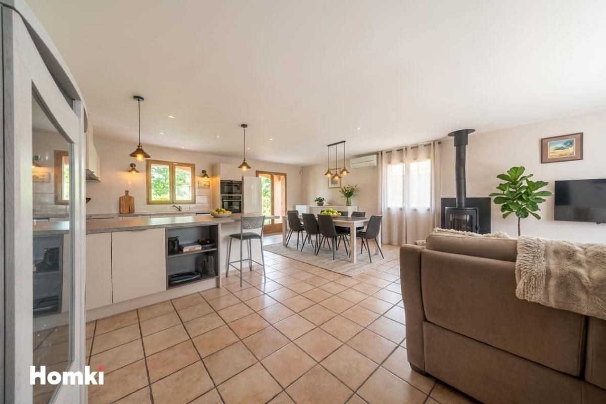 Maison à vendre, 137m², Mézériat
