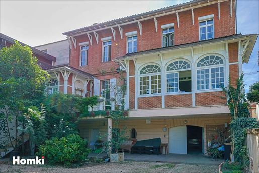 Maison 8 pièces 300 m² · à Montauban · 300 m² · 458 900 €