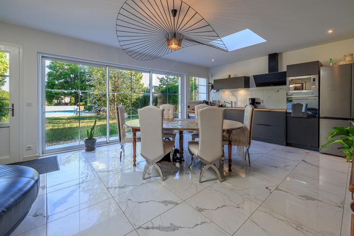 Maison à vendre, 148m², Saint-Médard-de-Guizières