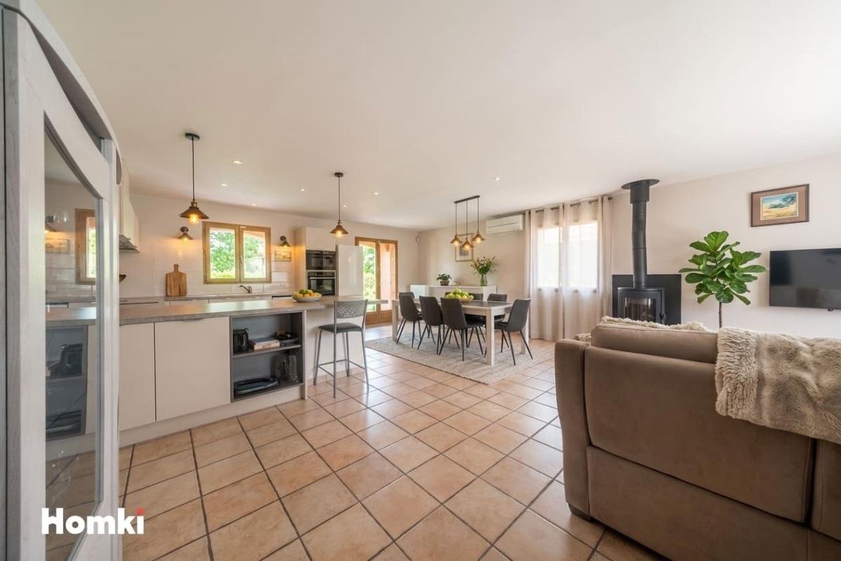 Maison à vendre, 137m², Mézériat