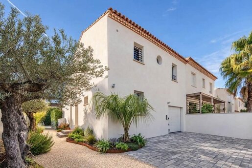 Maison 5 pièces 111 m² · à Aigues-Mortes · 111 m² · 560 000 €