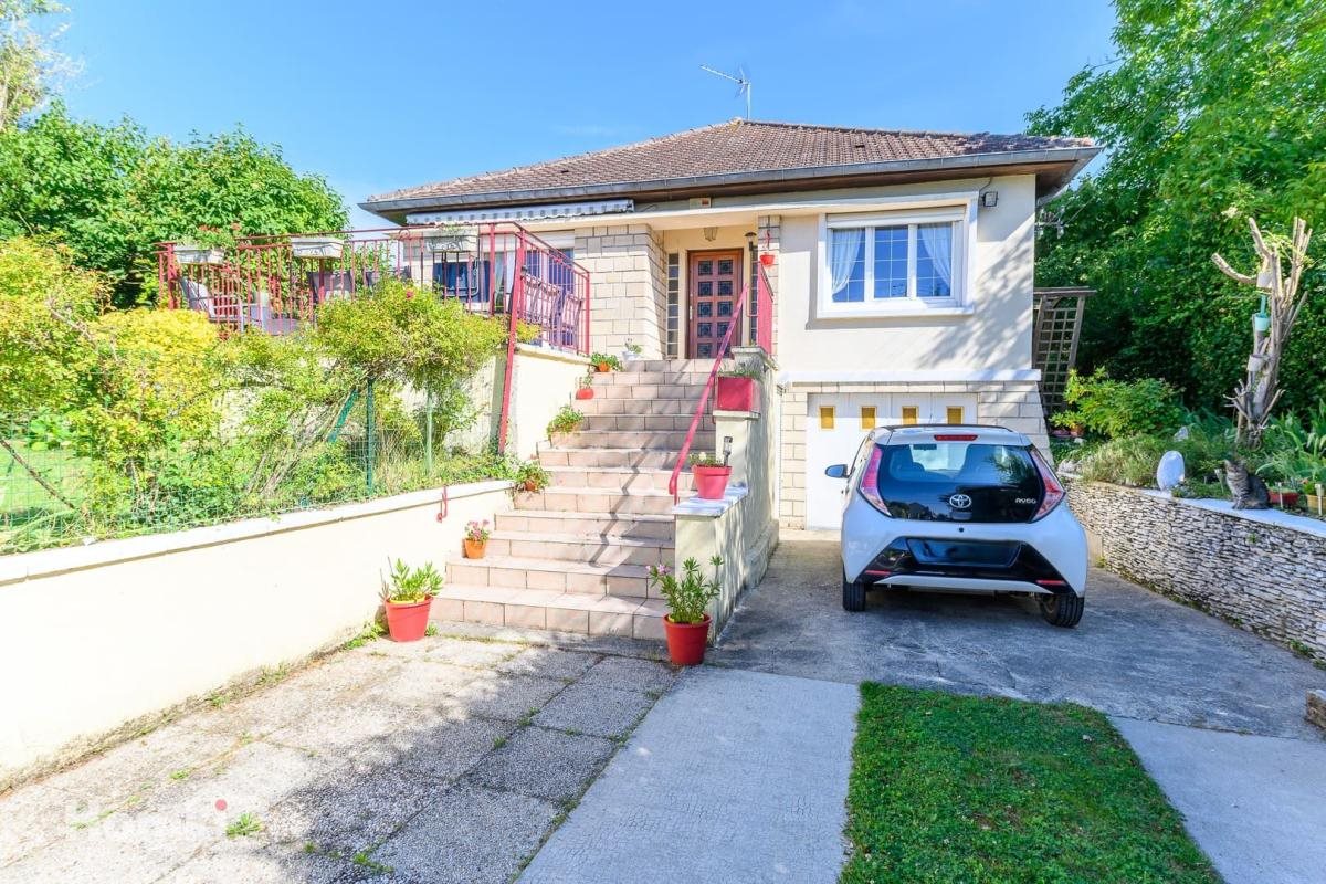 Maison à vendre, 110m², Fosses