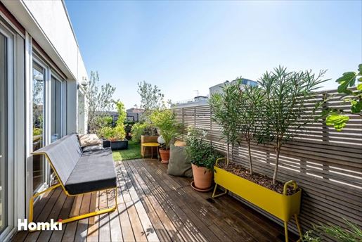 3 pièces 80 m² · à Courbevoie · 80 m² · 750 000 €