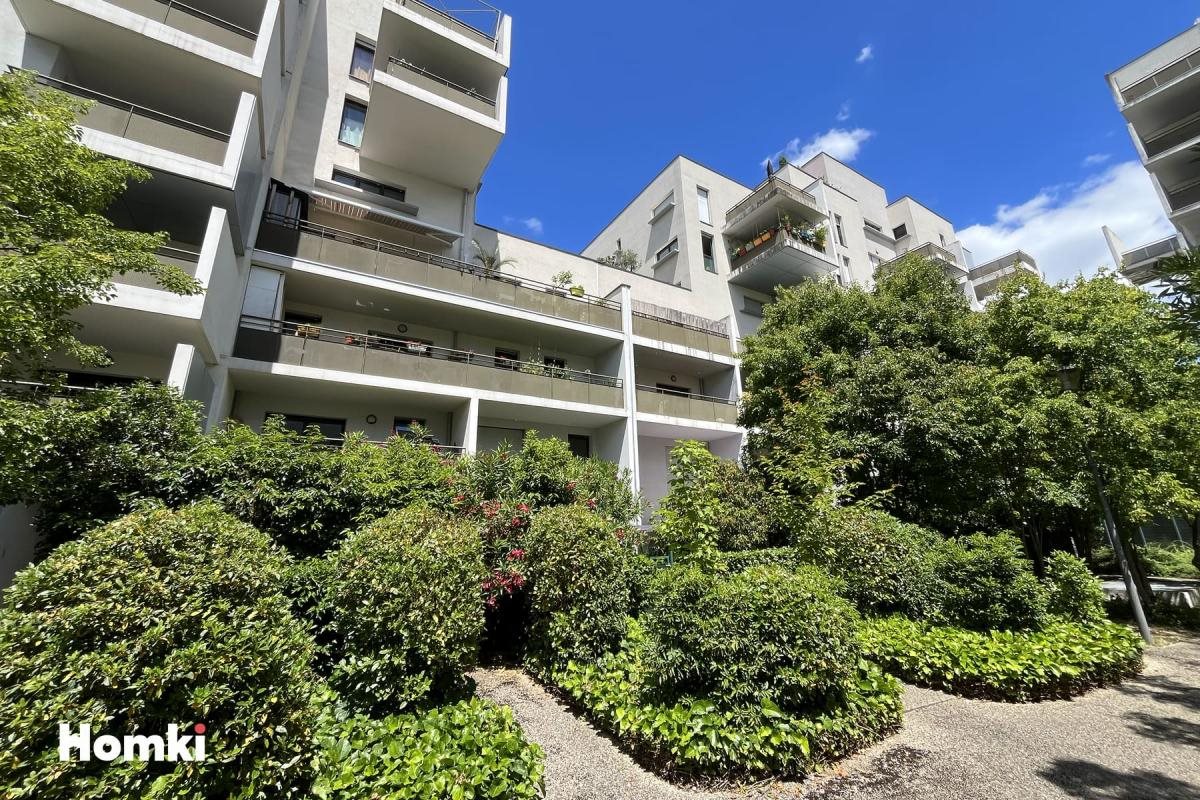 Purchase: Apartment (69000)