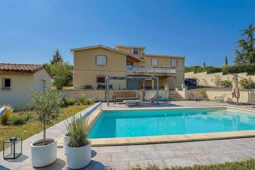 Maison 8 pièces 280 m² · à Castelnau-d'Estrétefonds · 280 m² · 590 000 €