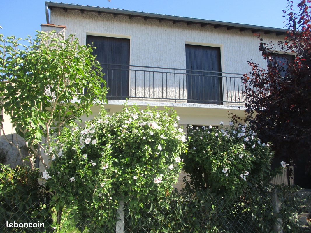 Maison à louer, 107m², Saint-Pantaléon-de-Larche