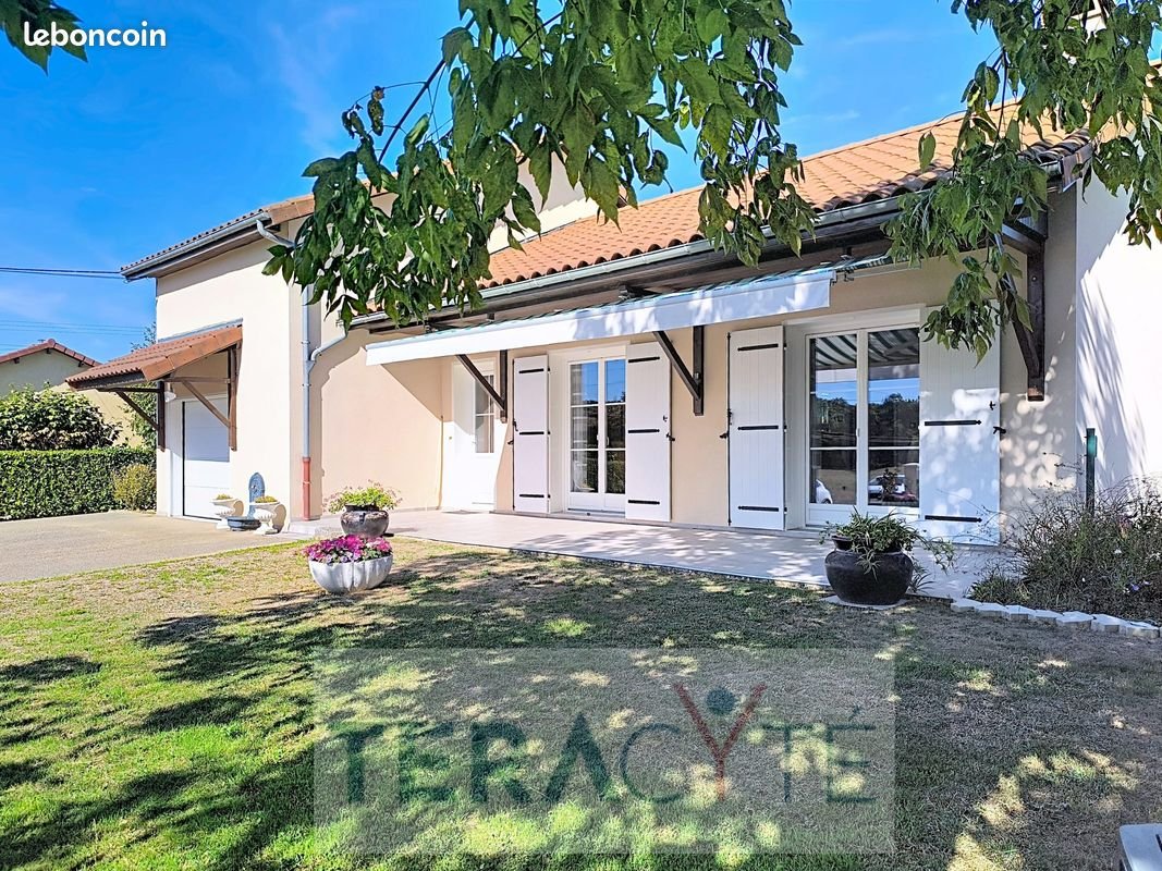 Maison à vendre, 132m², Polliat