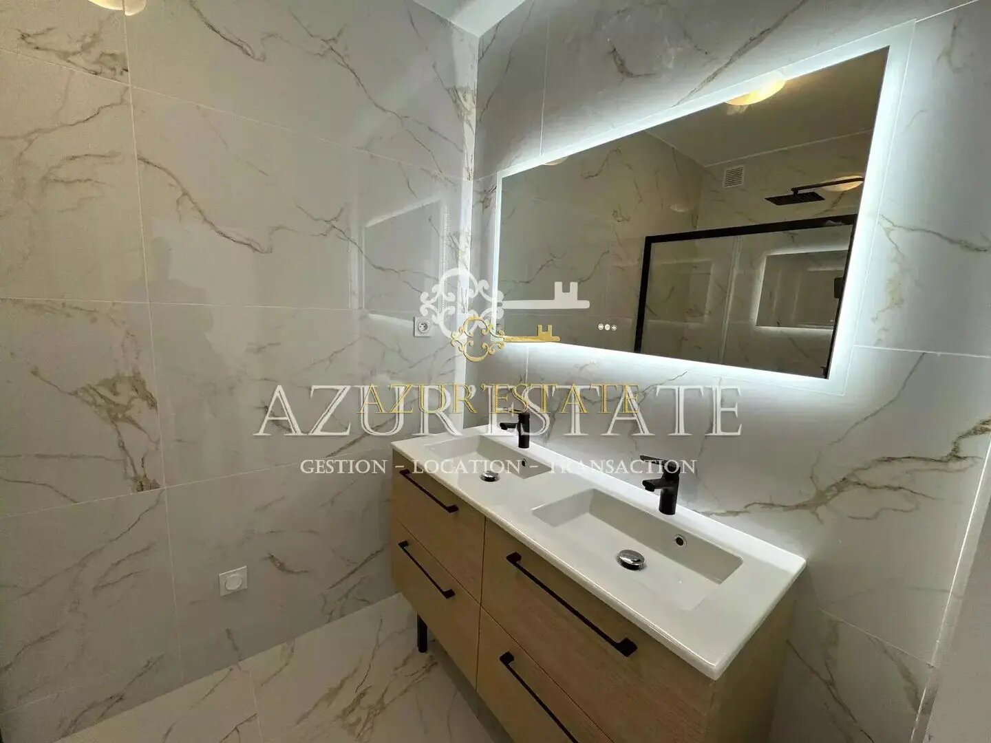 Appartement à louer, 68m², Beausoleil
