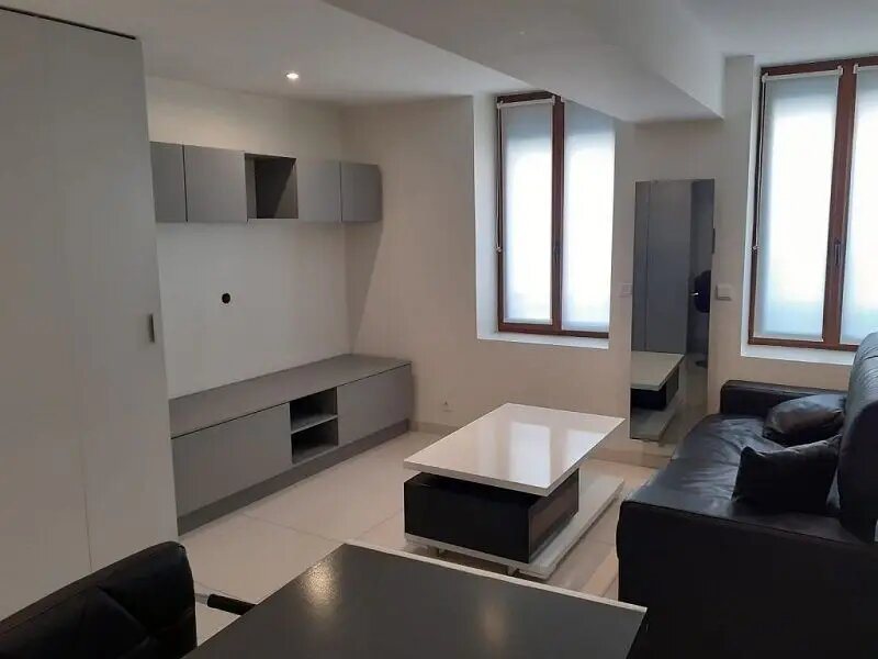 Appartement à louer, 28m², Ivry-la-Bataille