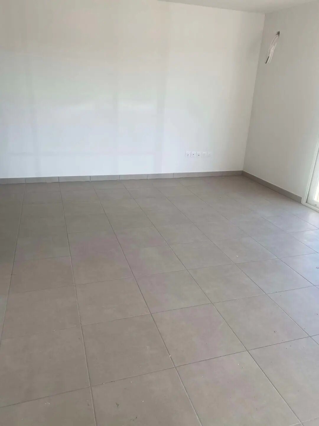 Appartement à louer, 81m², Frouzins