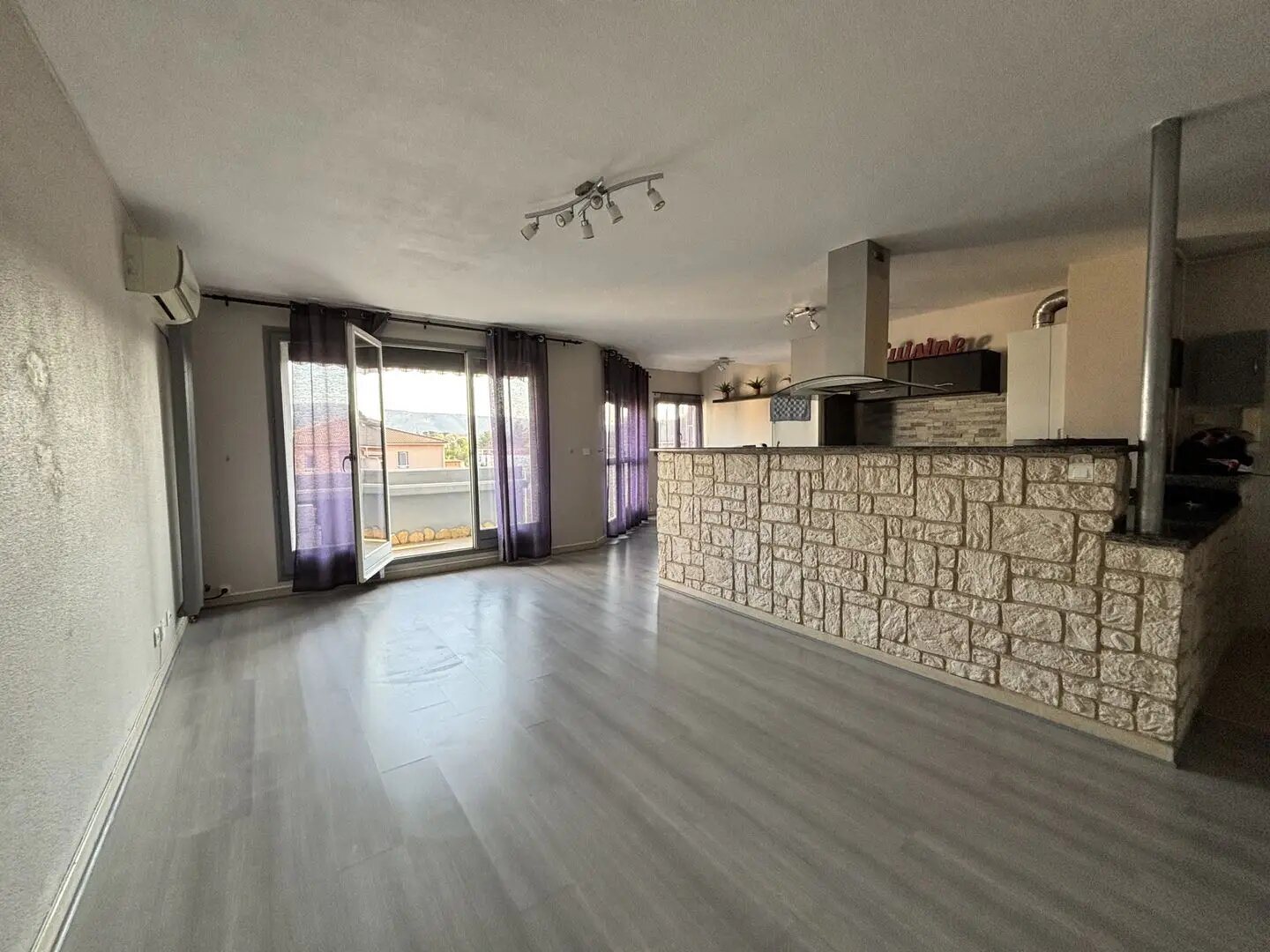 Appartement à louer, 74m², Aubagne