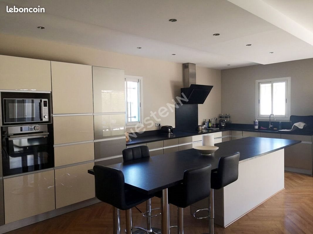 Maison à louer, 198m², Châteauneuf-les-Martigues