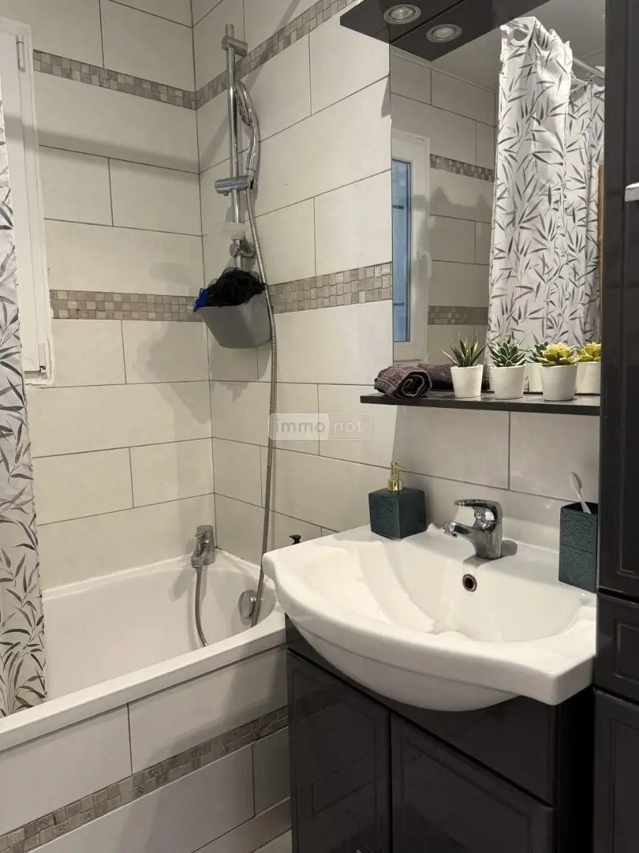Maison à louer, 92m², Mantes-la-Jolie