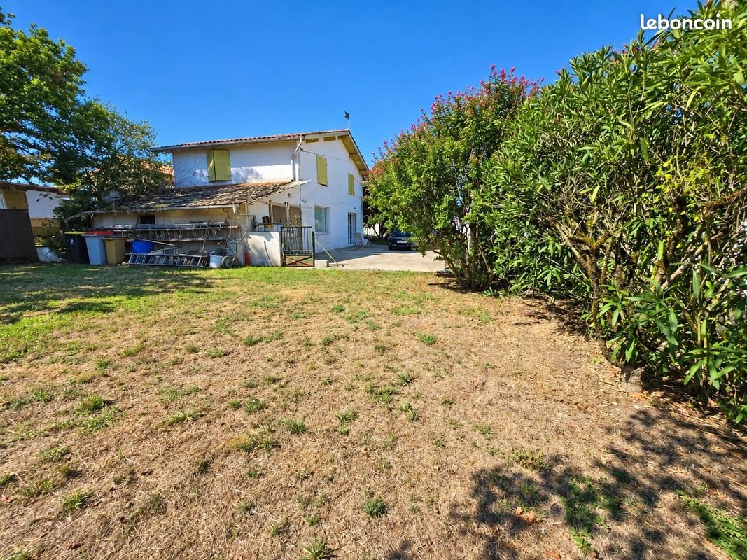 Maison à louer, 62m², Anglade