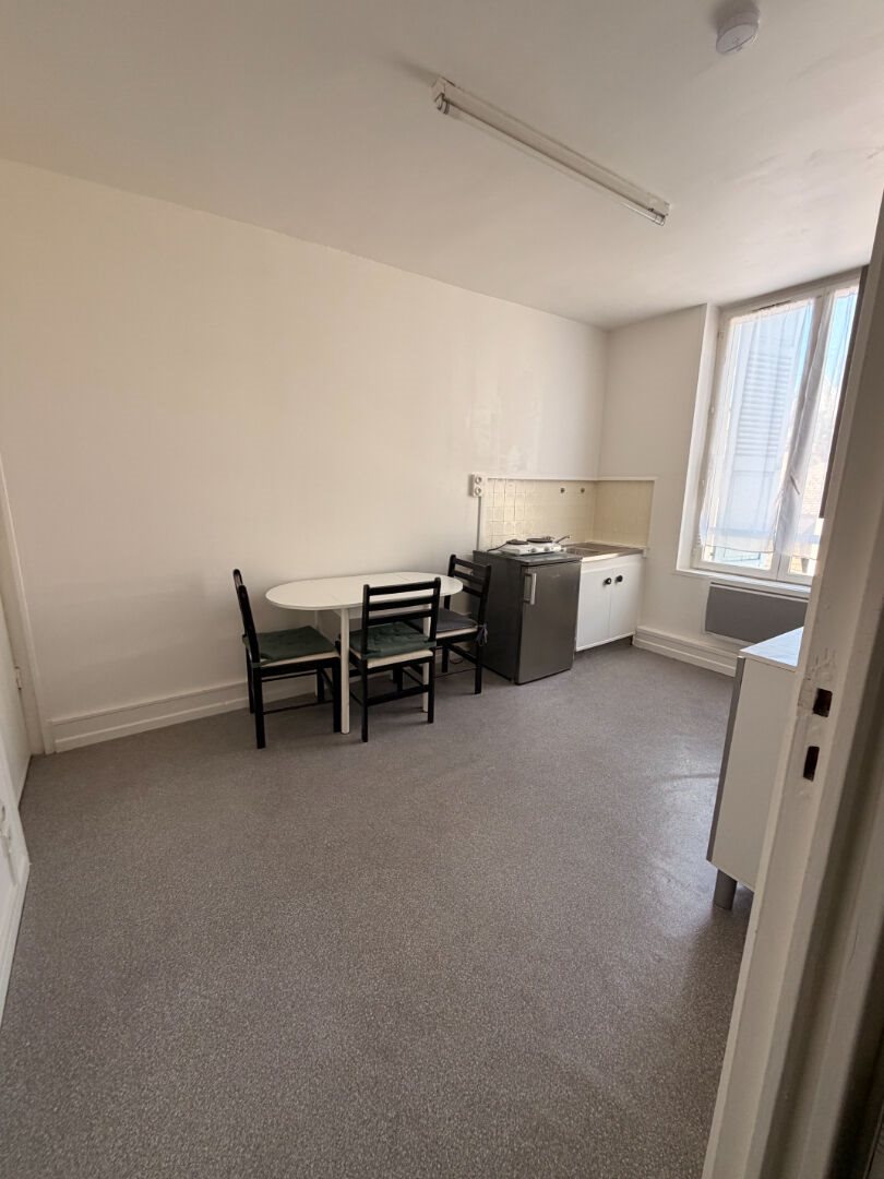 Appartement à louer, 23m², Saint-Quentin