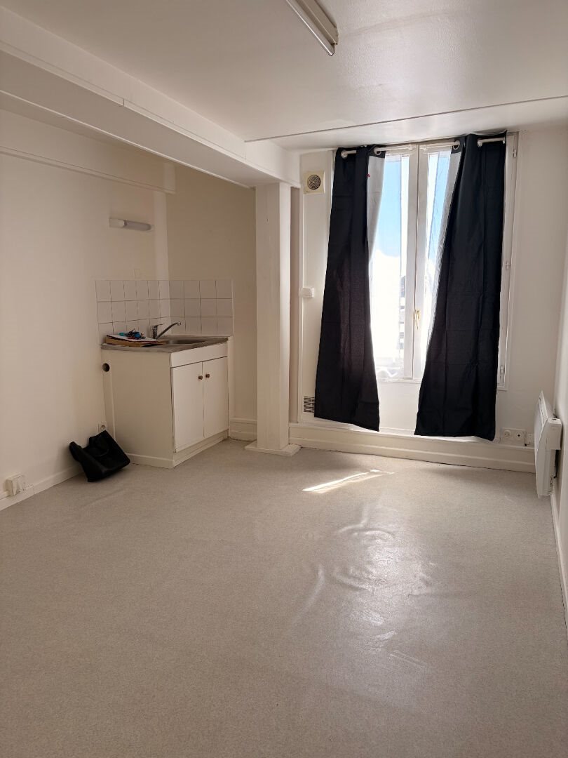 Appartement à louer, 16m², Saint-Quentin