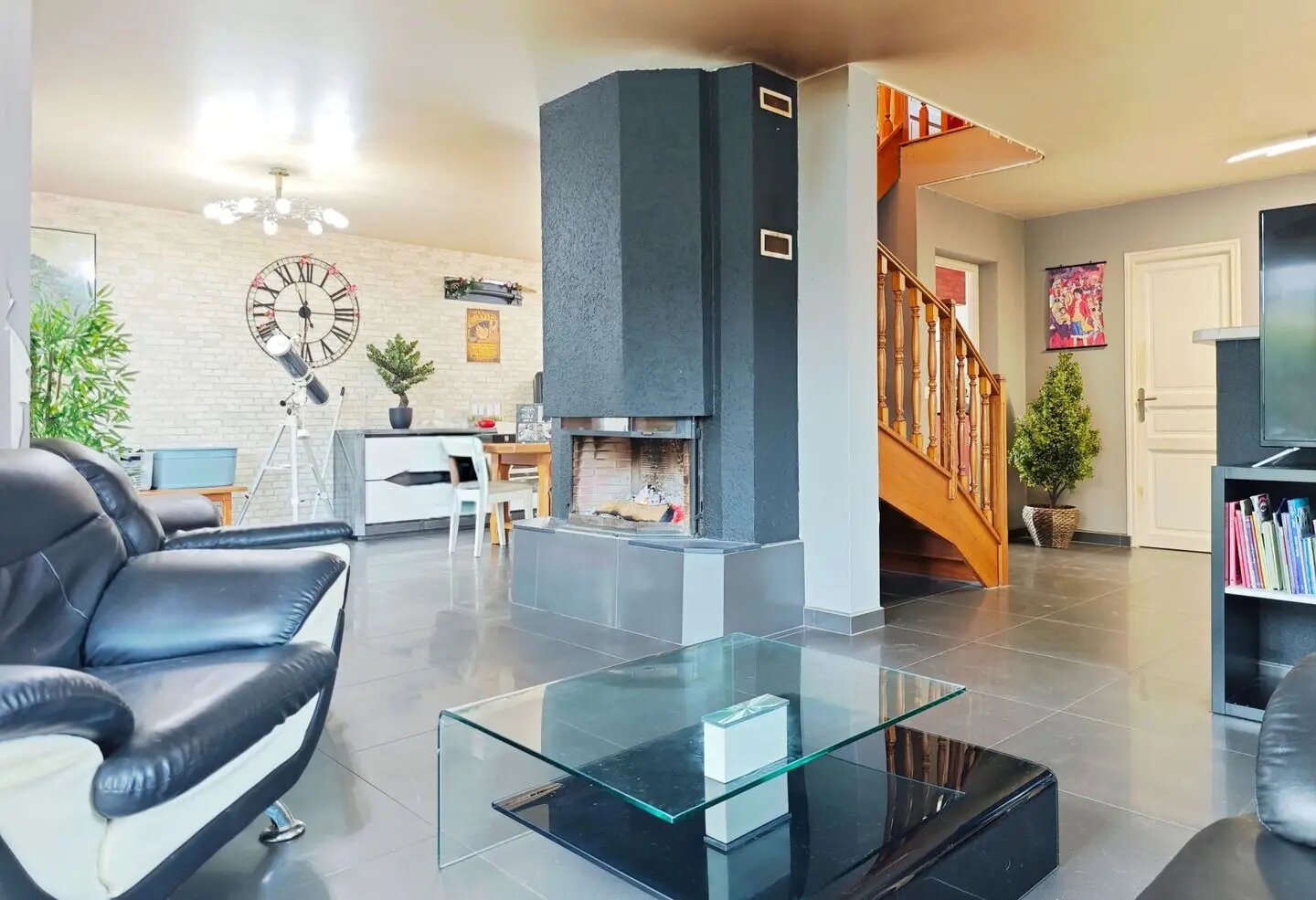 Maison à vendre, 166m², Gex