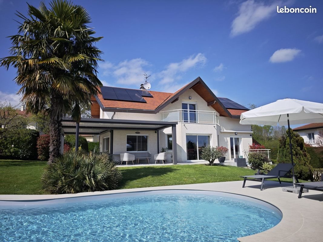 Maison à vendre, 182m², Cessy