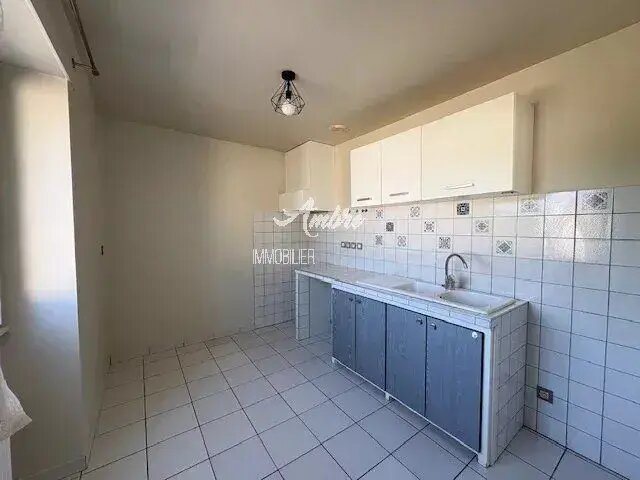 Appartement à louer, 82m², Montéléger