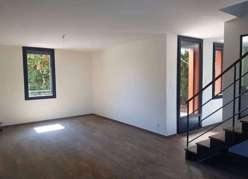 Maison à louer, 107m², Montrevel-en-Bresse