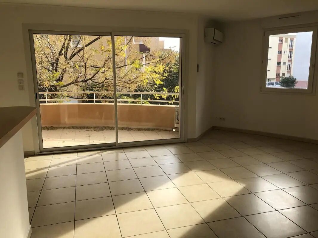 Appartement à louer, 69m², Béziers