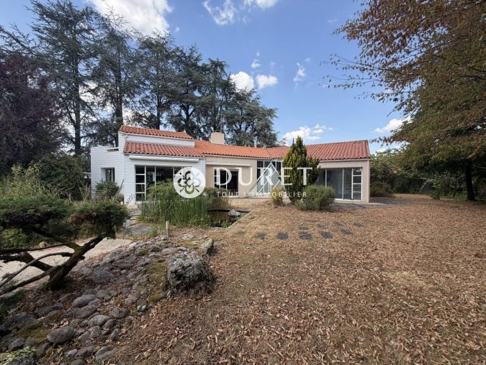 Maison à vendre, 232m², La Bruffière
