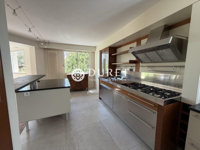 Maison à vendre, 232m², La Bruffière