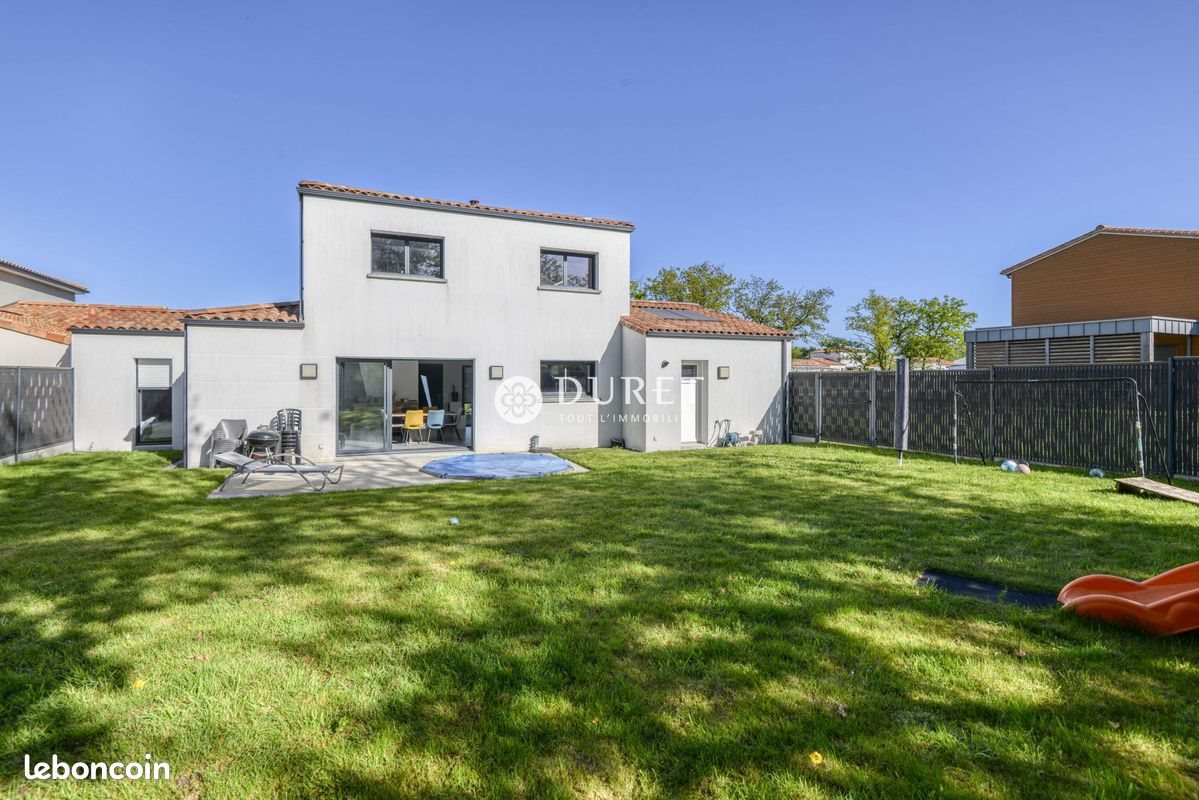 Maison à vendre, 109m², Cugand