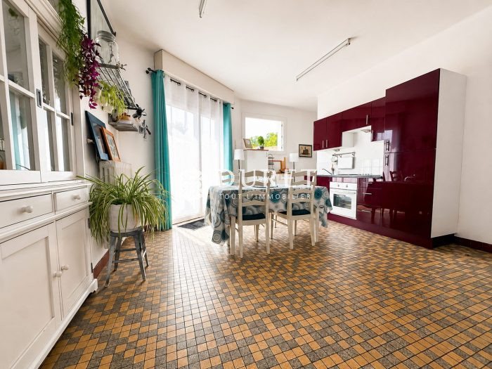 Maison à vendre, 240m², La Bruffière