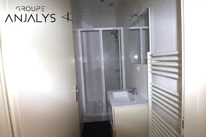 Appartement à louer, 27m², Vénissieux