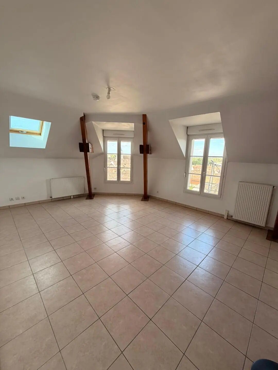 Appartement à louer, 67m², Pont-sur-Yonne