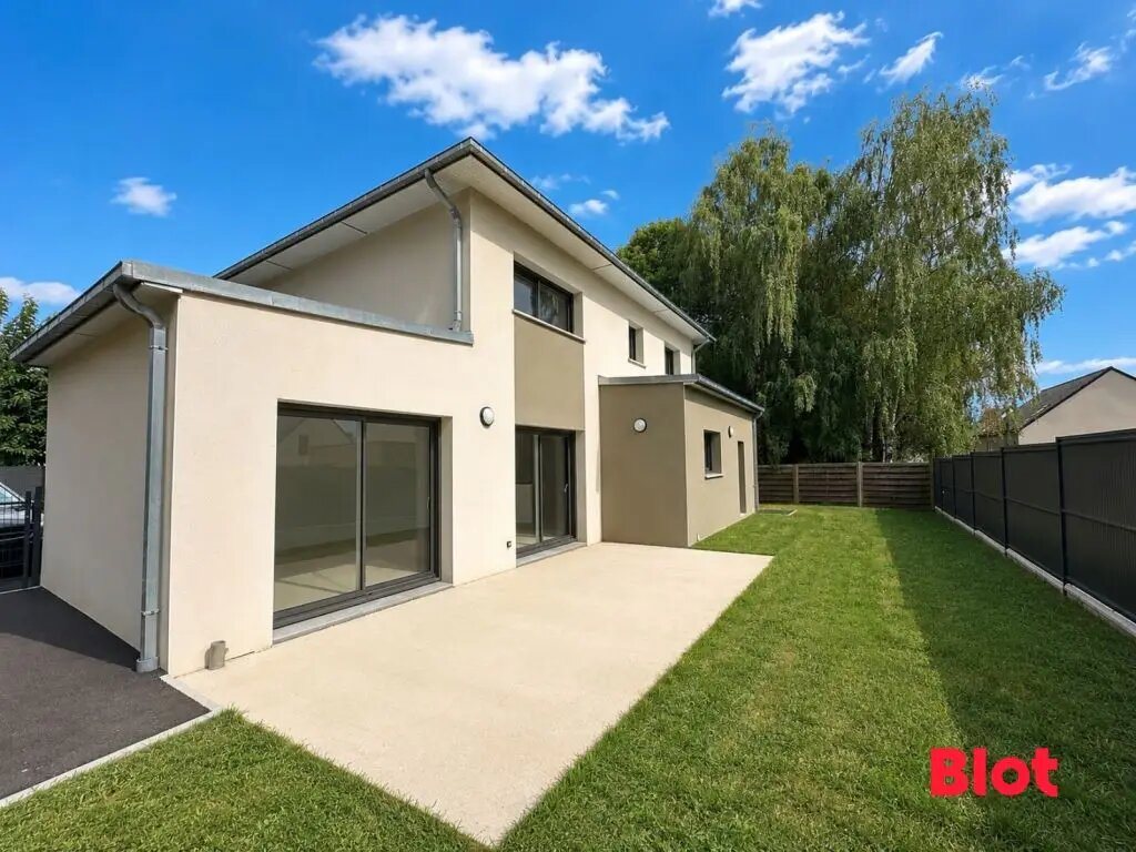 Maison à louer, 137m², Bédée