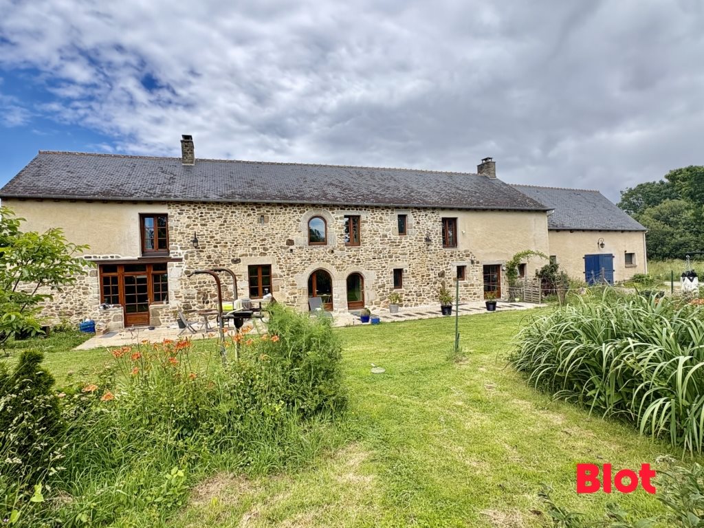 Maison à vendre, 250m², Médréac
