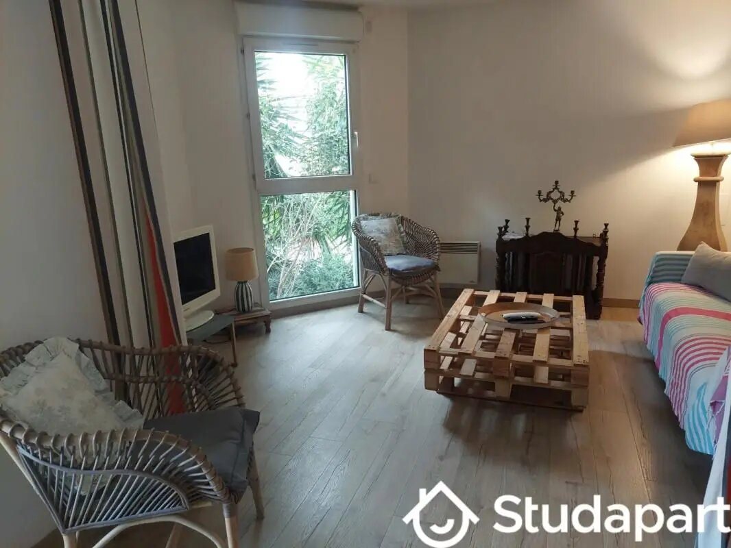 Appartement à louer, 71m², Marseille 8ème