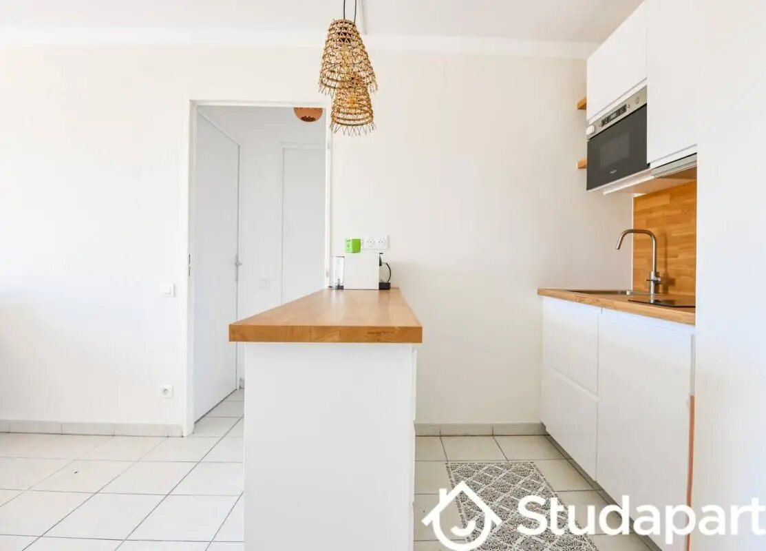 Appartement à louer, 33m², Marseille 8ème