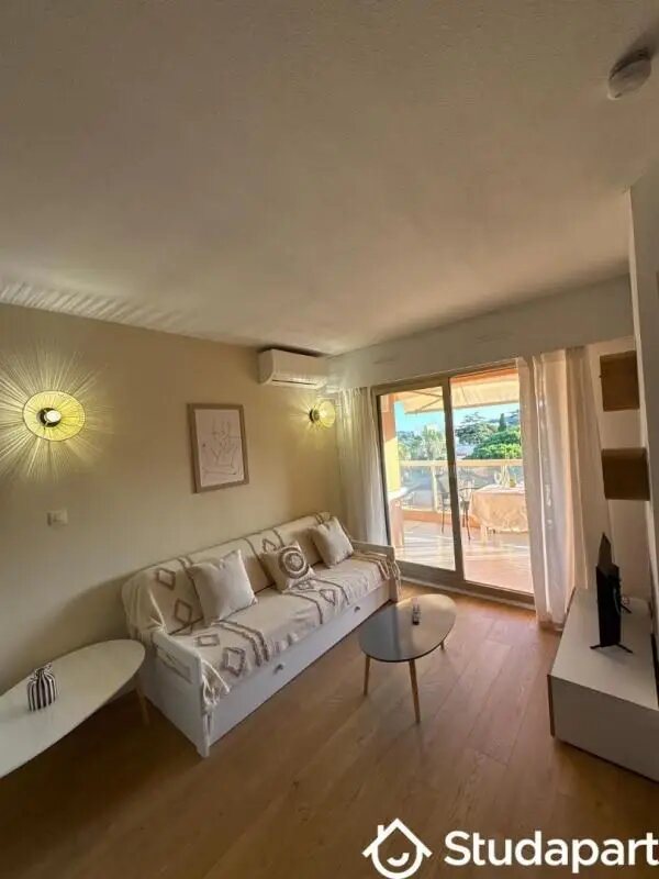 Appartement à louer, 34m², Vallauris