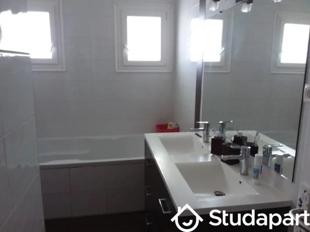 Appartement à louer, 10m², Montussan