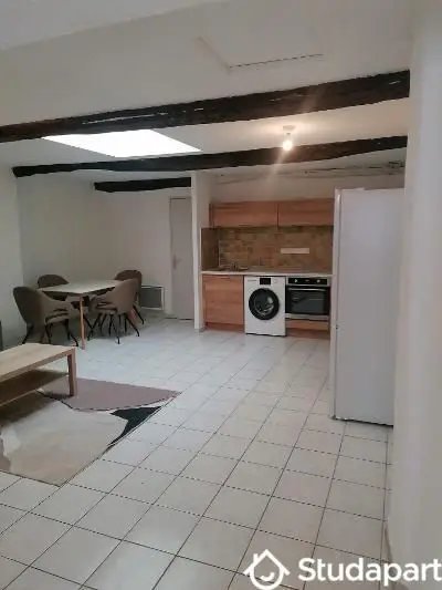 Appartement à louer, 54m², Barjols