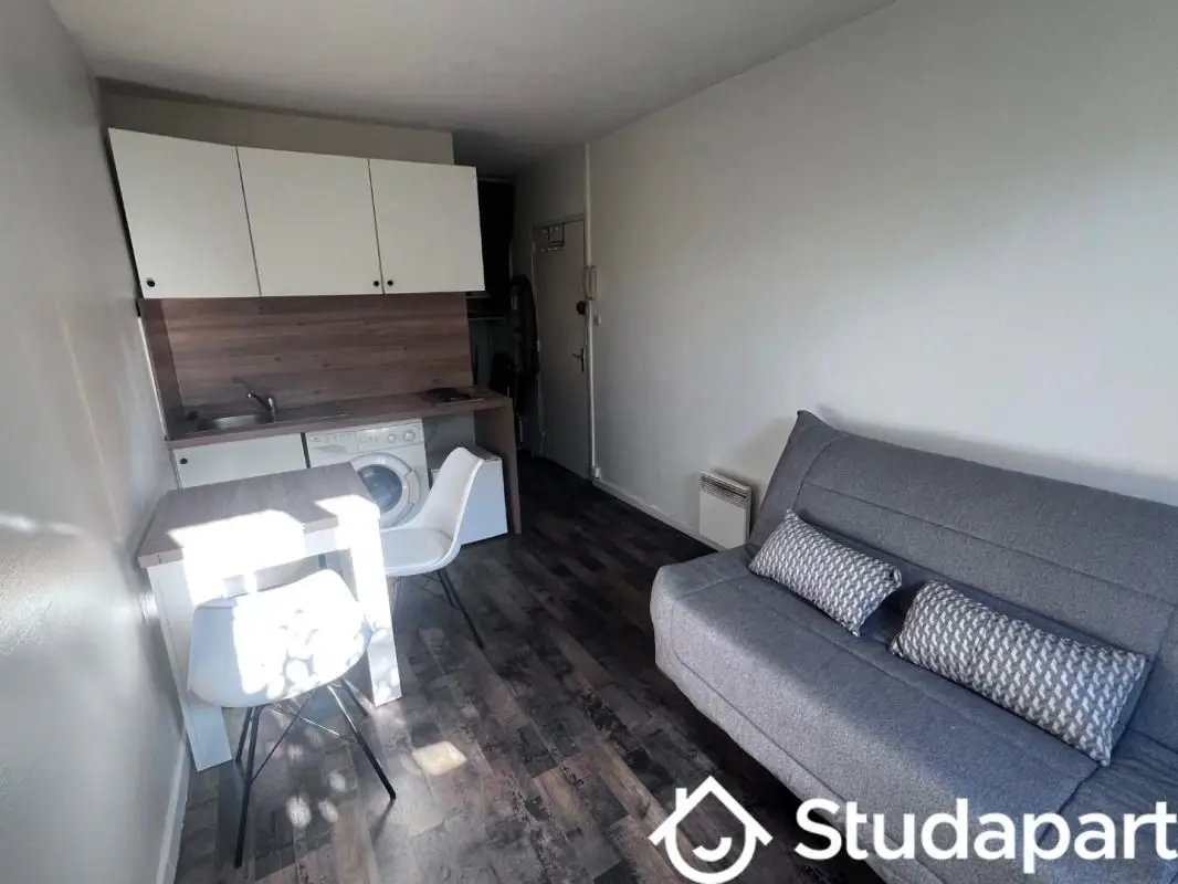 Appartement à louer, 17m², Antibes