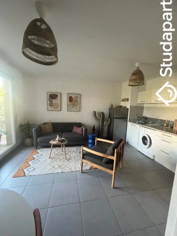 Appartement à louer, 38m², Marseille 12ème