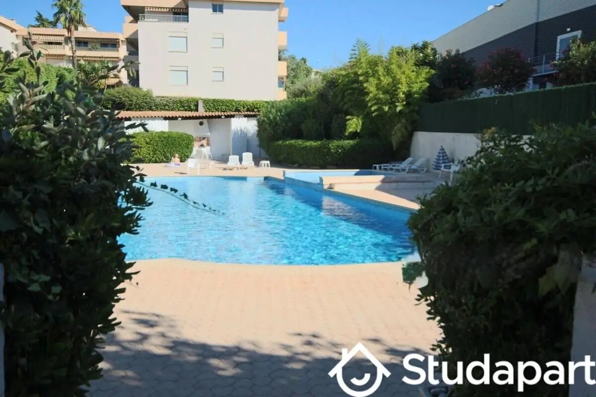 Appartement à louer, 28m², Saint-Laurent-du-Var