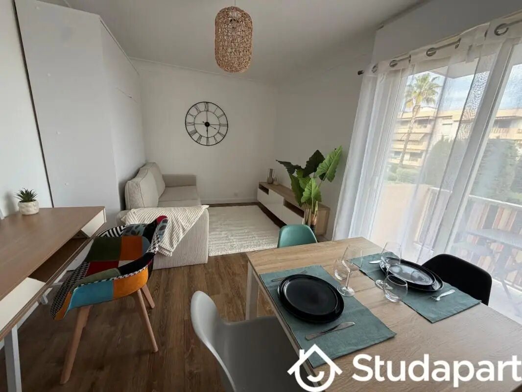 Appartement à louer, 28m², Saint-Laurent-du-Var