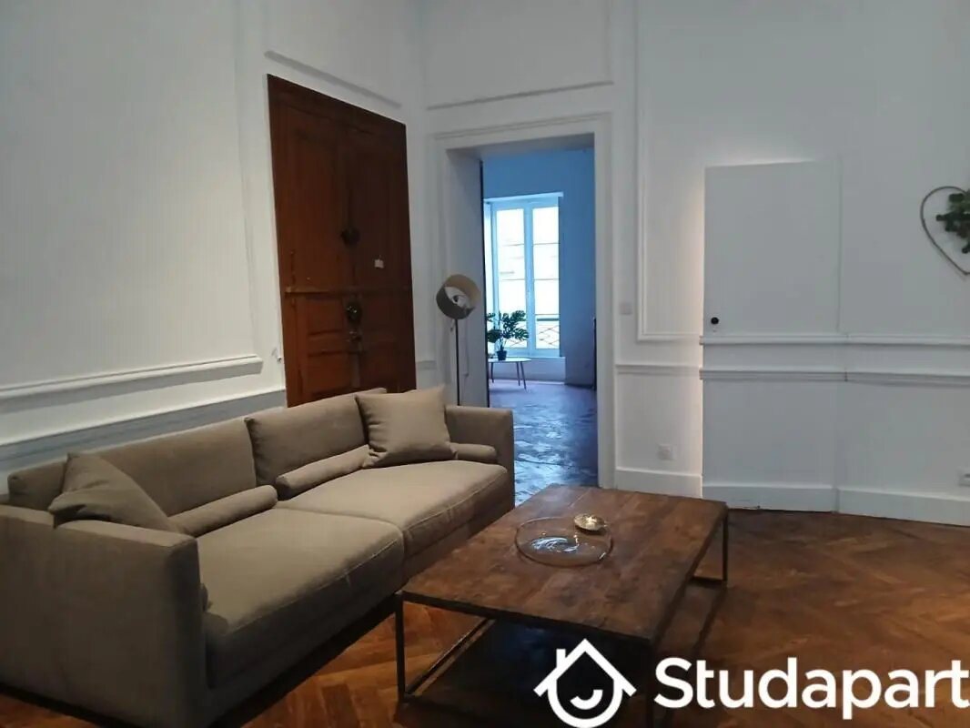 Appartement à louer, 100m², Nîmes