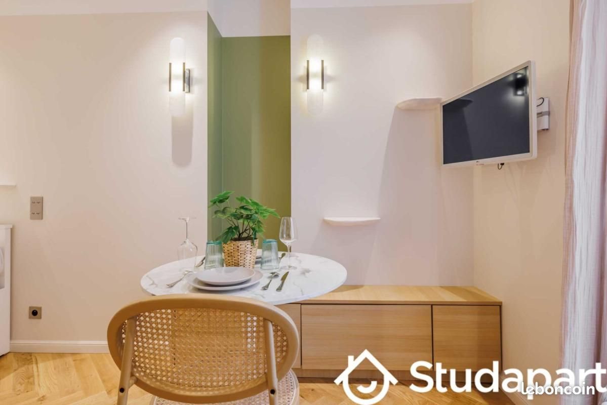 Appartement à louer, 15m², Paris 18ème
