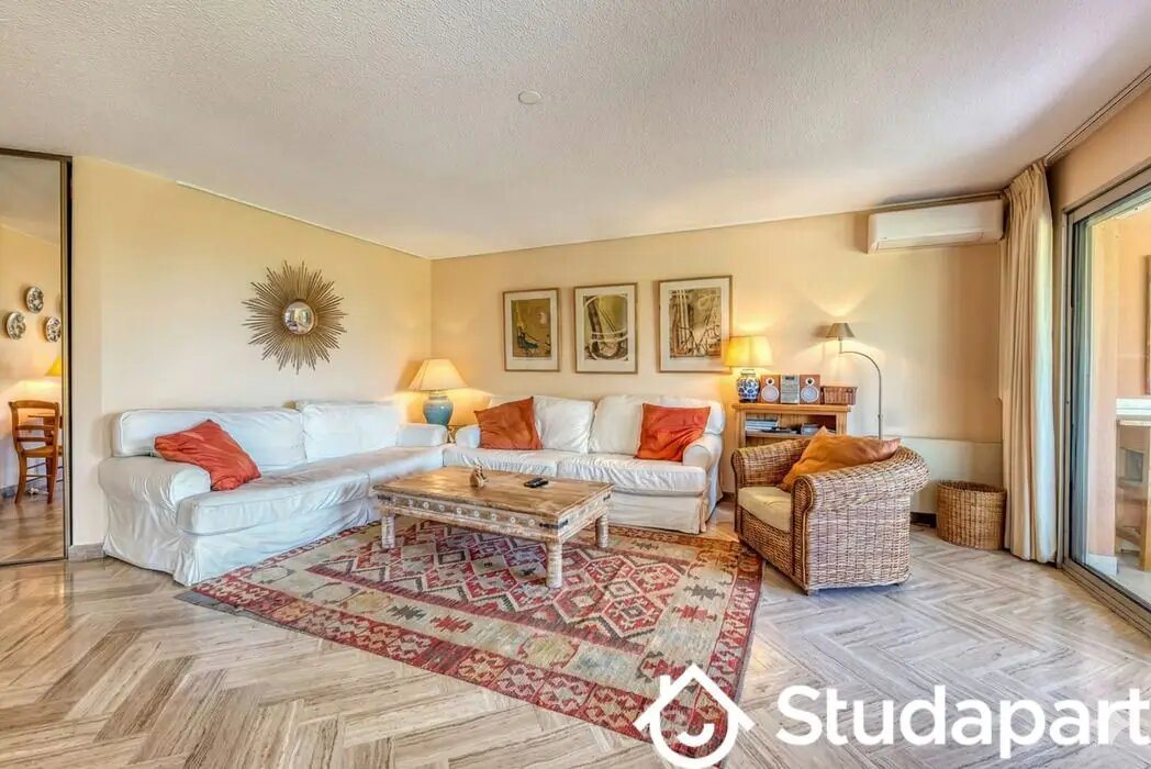 Appartement à louer, 90m², Antibes