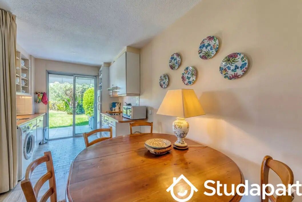 Appartement à louer, 90m², Antibes